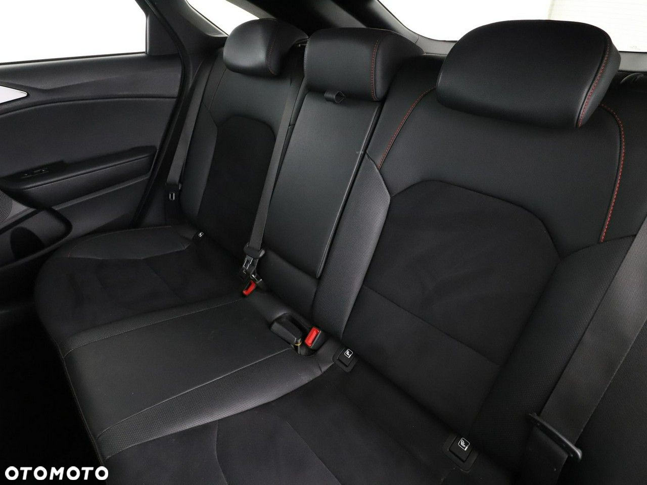 Kia ProCeed 1.6 T-GDI GT - 17
