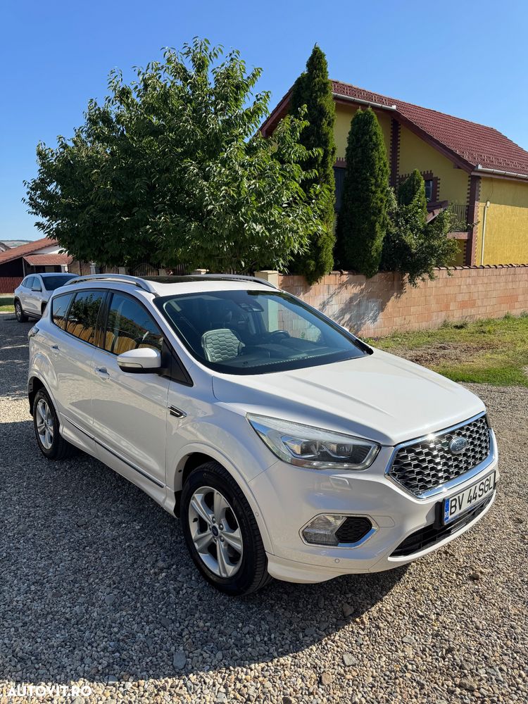 Ford Kuga 2.0 TDCi 4WD Powershift Vignale - 3