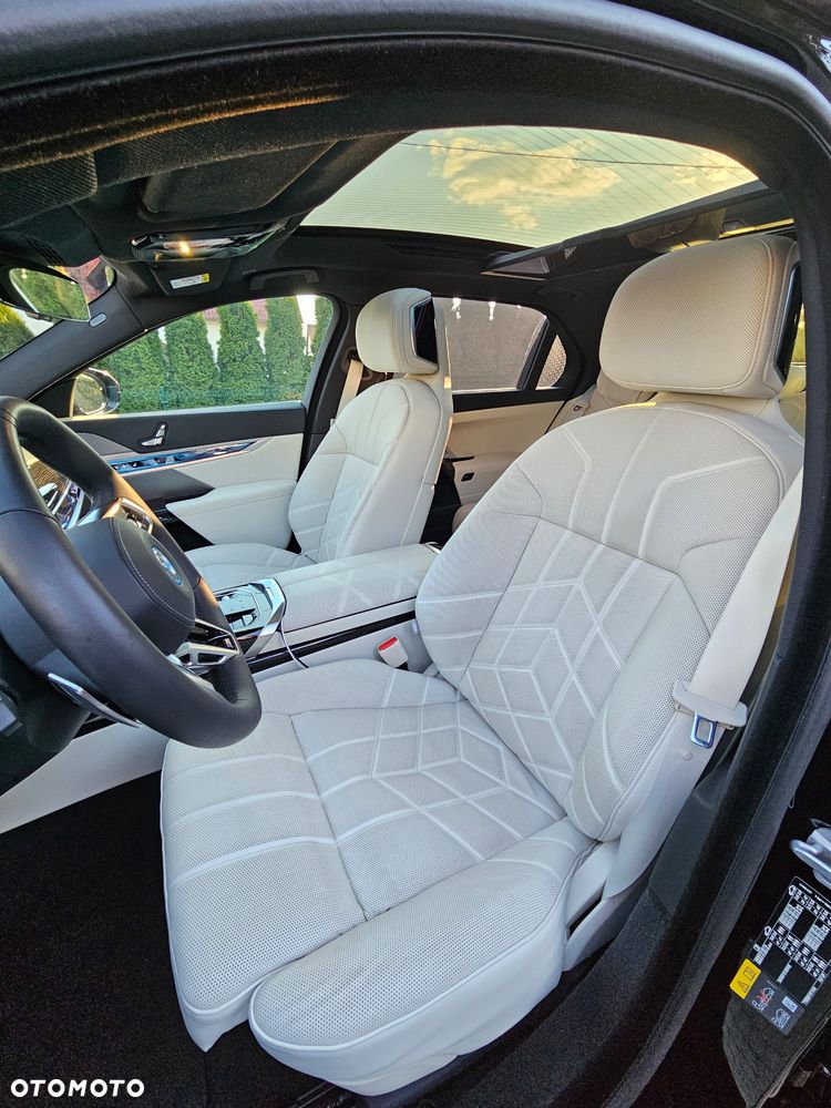 BMW i7 105.7kWh xDrive60 M Sport - 23