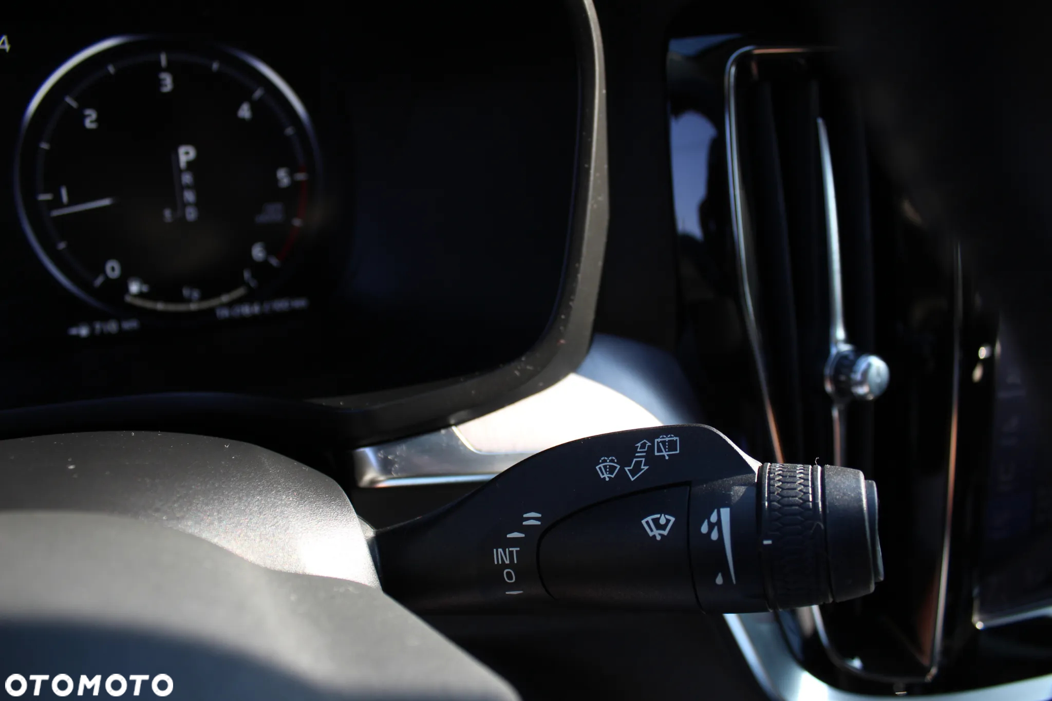 Volvo V60 D3 Momentum - 24