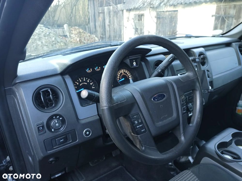 Ford F150 - 4