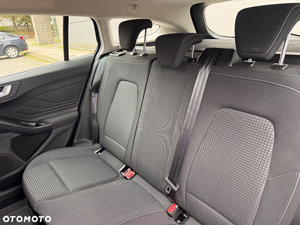 Ford Focus 1.0 EcoBoost Connected - 19