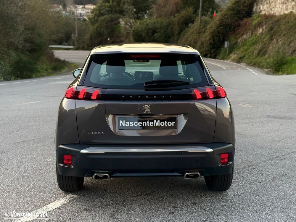 Peugeot 2008 1.2 PureTech Active Pack EAT8 - 11