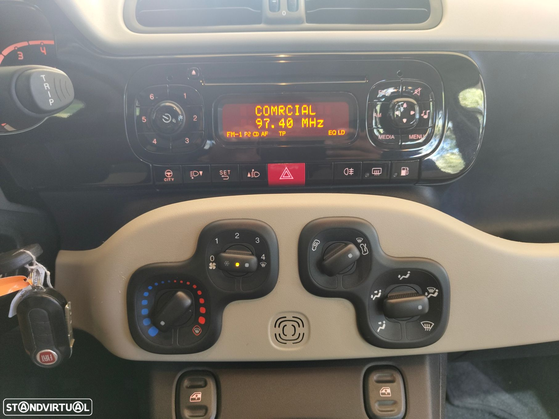 Fiat Panda 1.2 Lounge GPL - 26