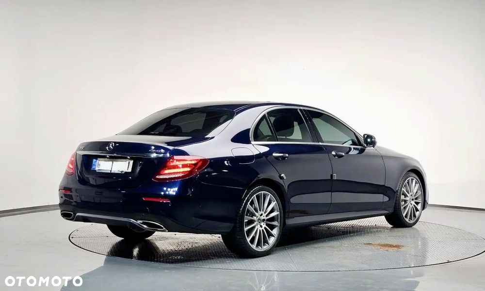 Mercedes-Benz Klasa E - 3