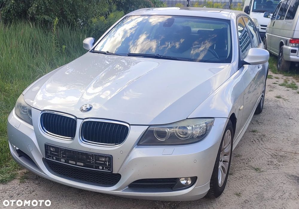 BMW Seria 3 318i - 1