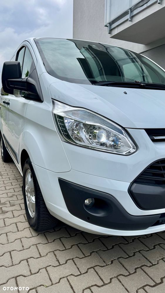 Ford Transit Custom L2H2 średni  xenon kamera idealny 2.0 TDCI blaszak krótki L1H2 VAT FV faktura 23% 3 miejsca / osobowy blaszak podwójne drzwi z obu stron - 17
