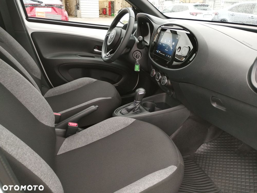 Toyota Aygo X - 11