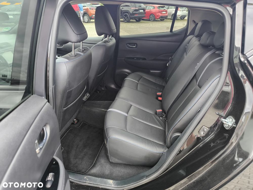 Nissan Leaf - 14