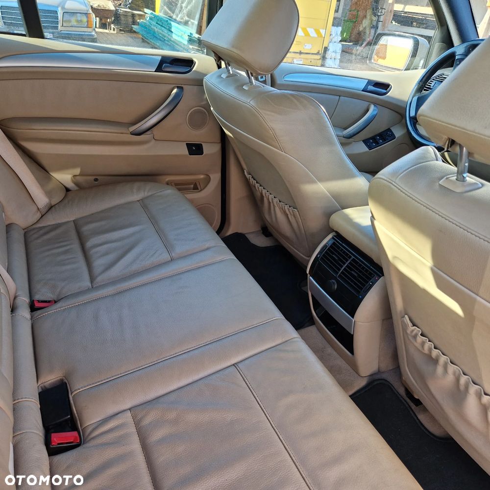 BMW X5 4.4i - 18