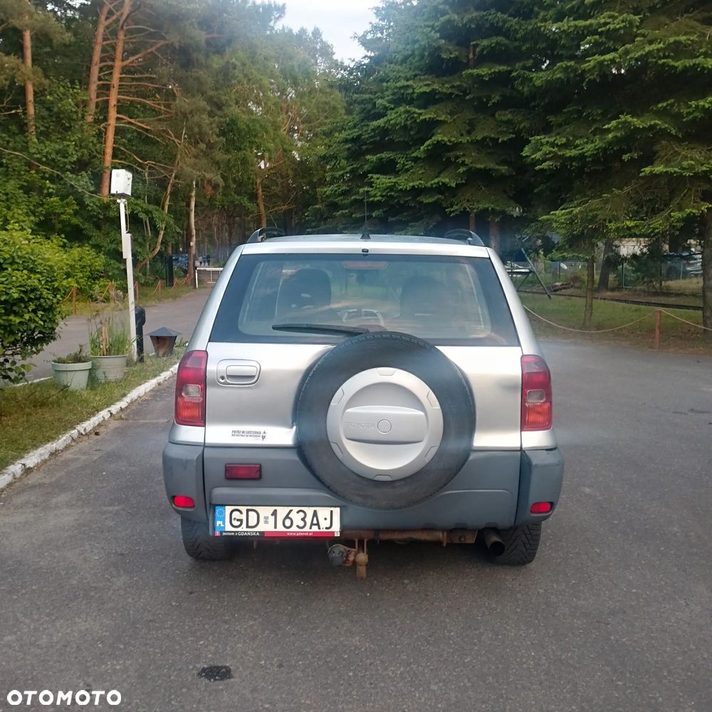 Toyota RAV4 2.0 D-4D 4x4 - 15