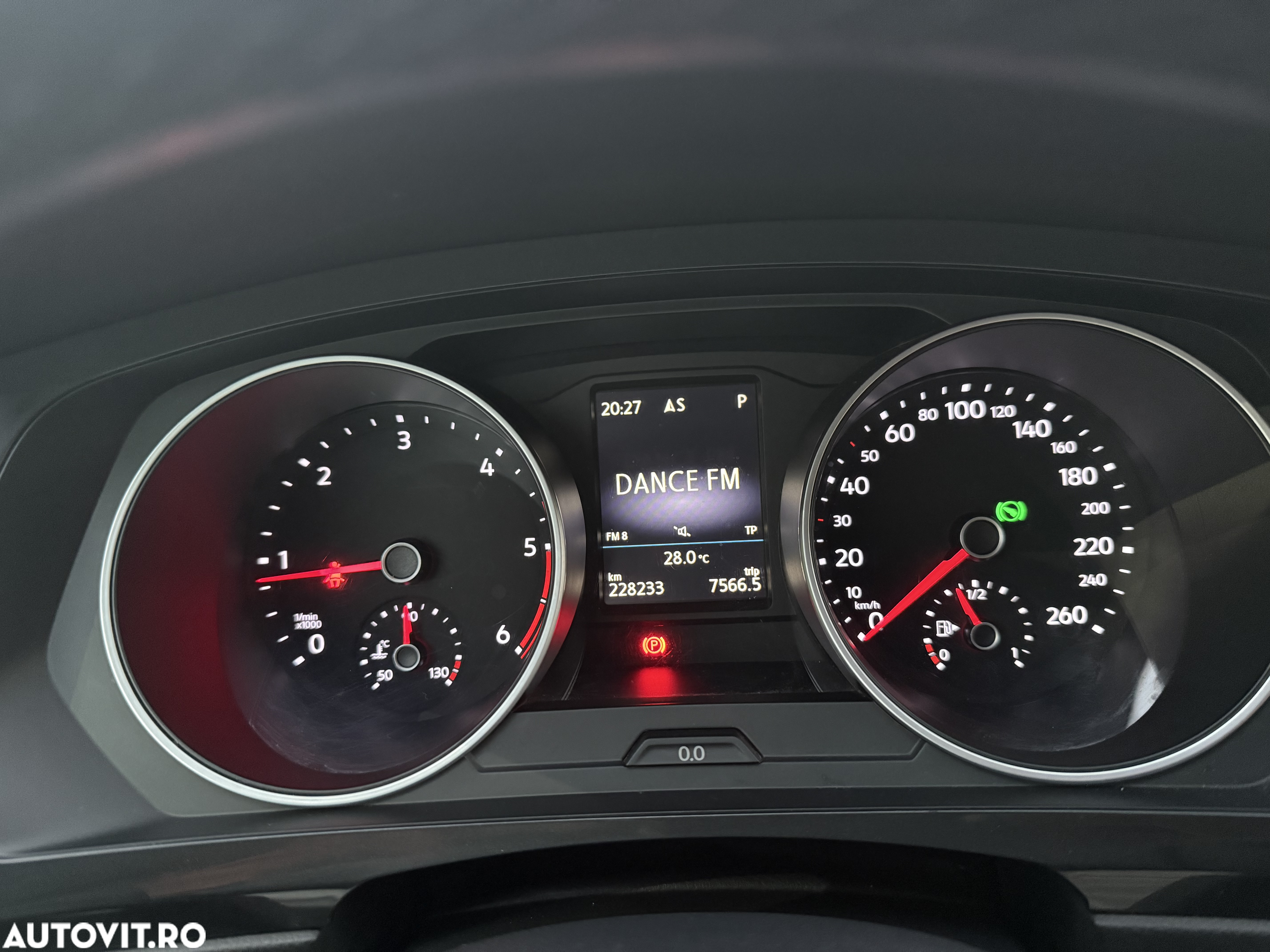 Volkswagen Tiguan 2.0 TDI DPF DSG 4Mot Comfortline - 11