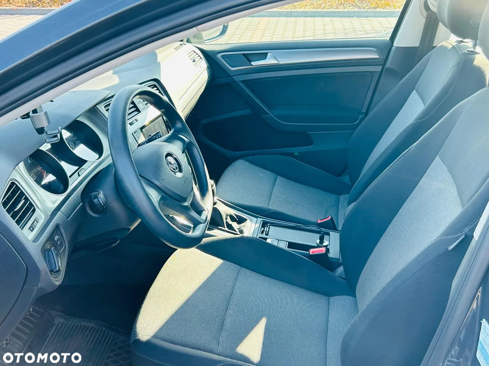 Volkswagen Golf VI 1.6 TDI Trendline - 6