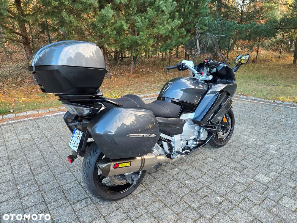 Yamaha FJR - 17
