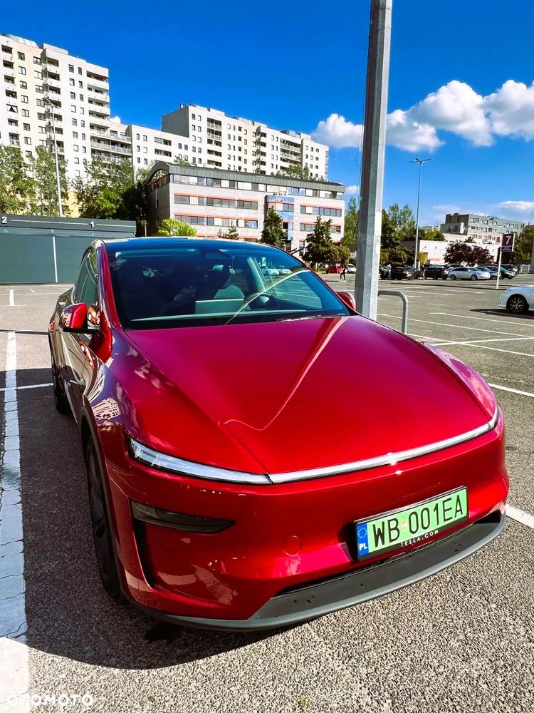 Tesla Model Y 79kWh Long Range AWD - 2