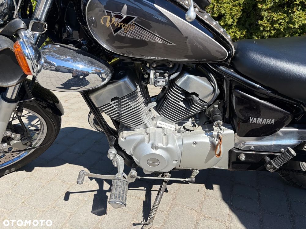 Yamaha XV - 11
