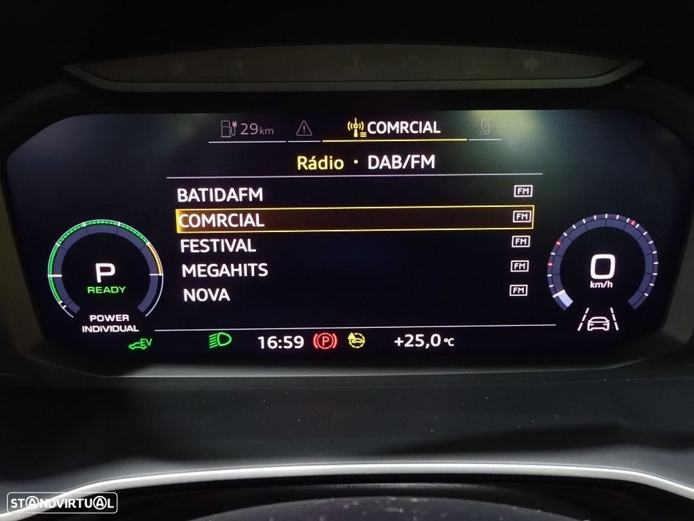 Audi Q3 45 TFSIe S tronic - 16