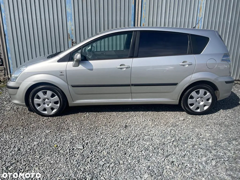 Toyota Corolla Verso - 6