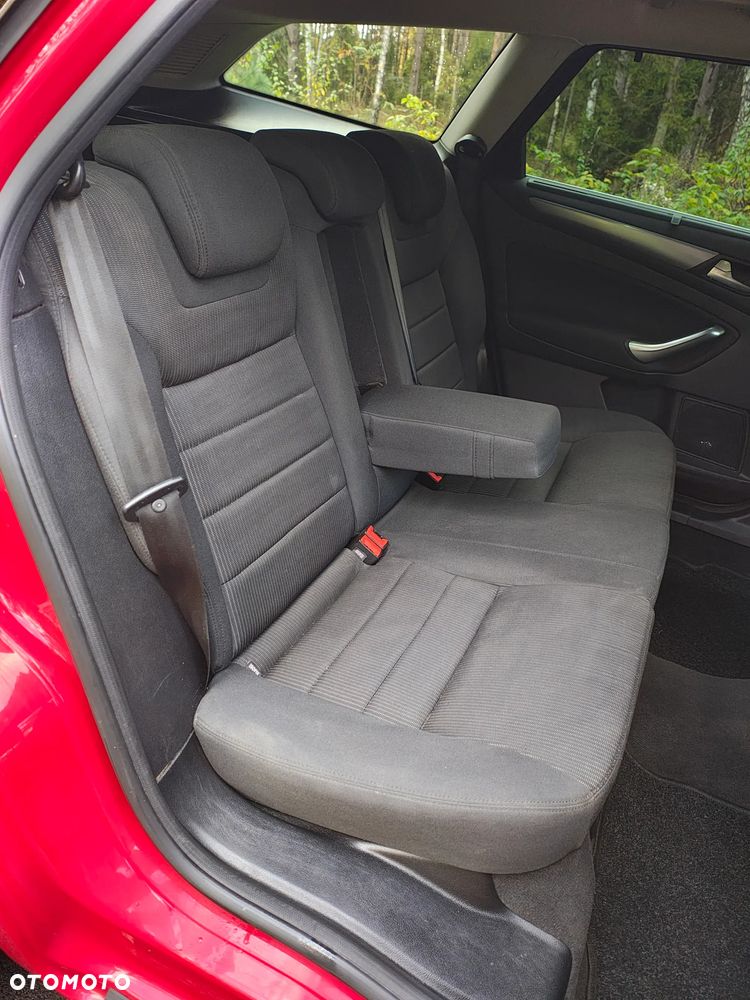 Ford Mondeo - 30