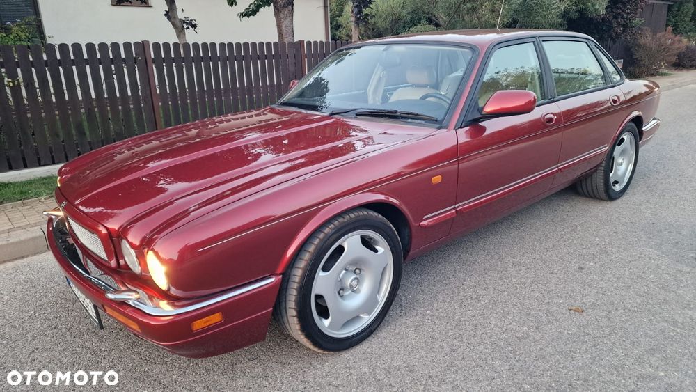 Jaguar XJR 4.0 - 11