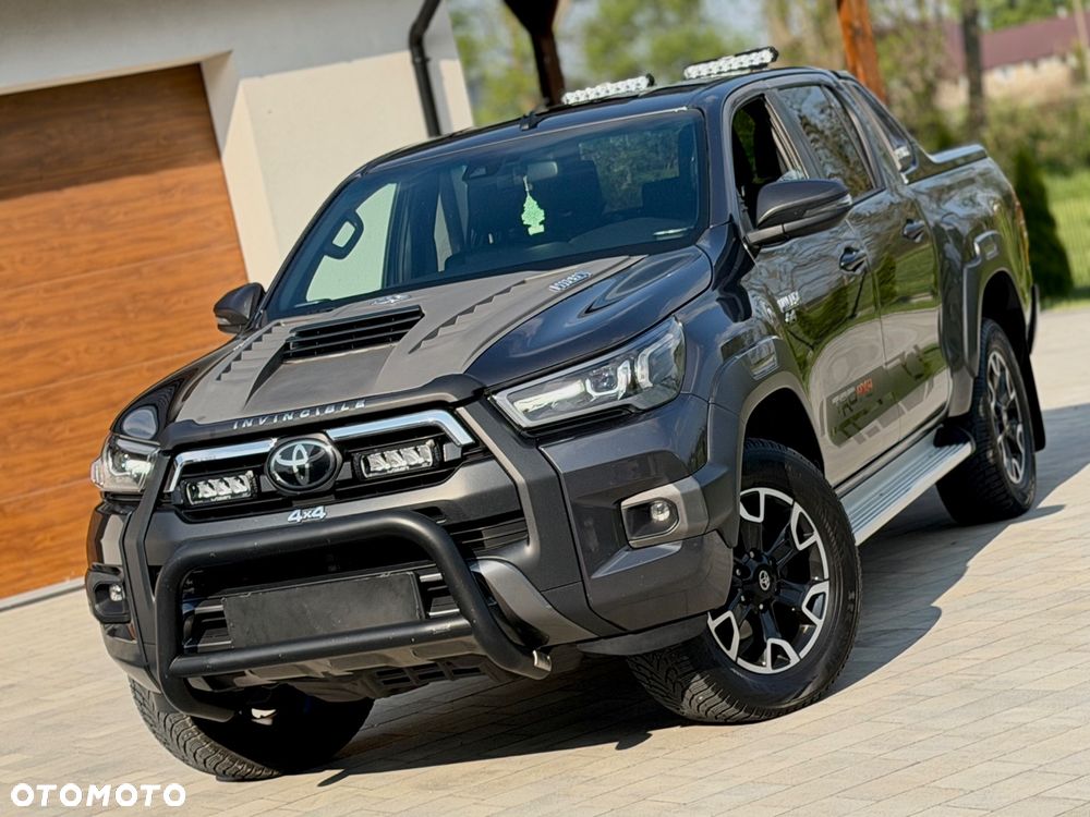 Toyota Hilux 2.8 D-4D Double Cab Invincible Sport 4x4 - 28