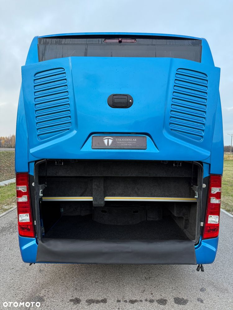 Mercedes-Benz Sprinter 519 - 18