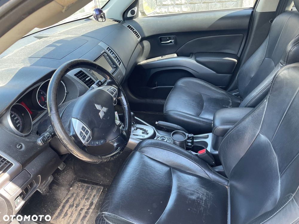 Mitsubishi Outlander 2.4 4WD CVT Intense - 4