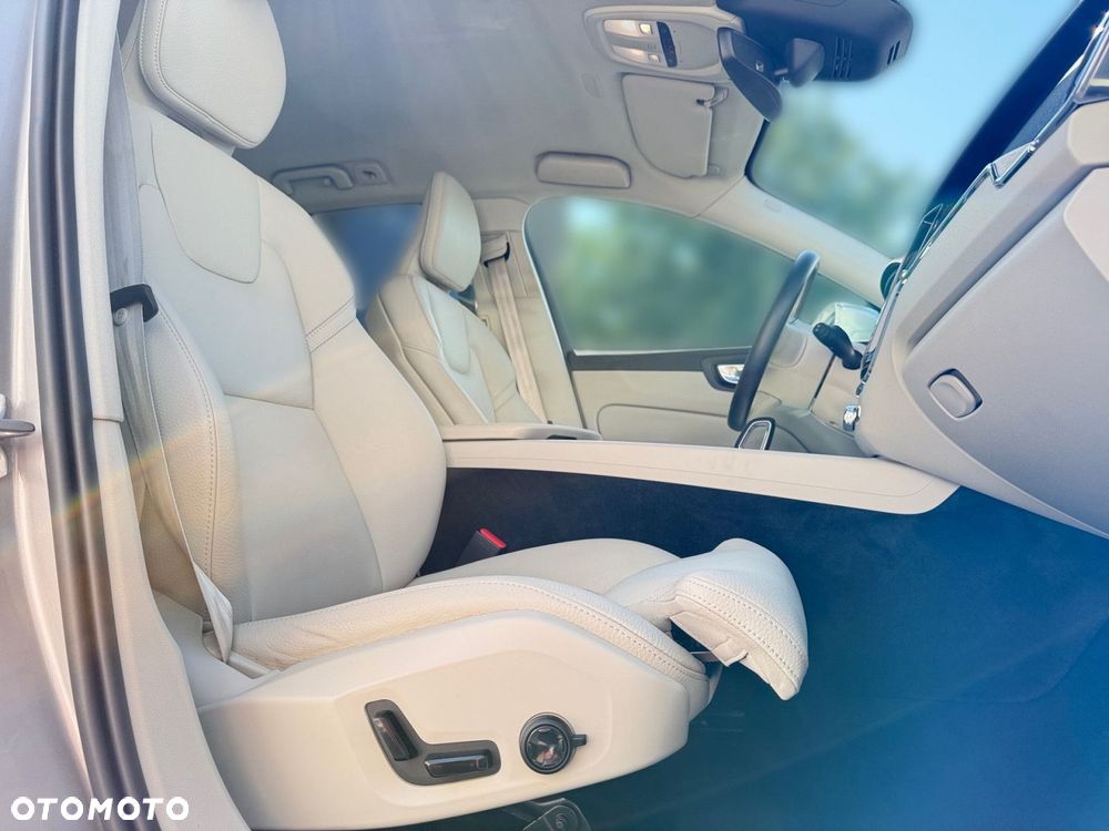 Volvo XC 60 - 26