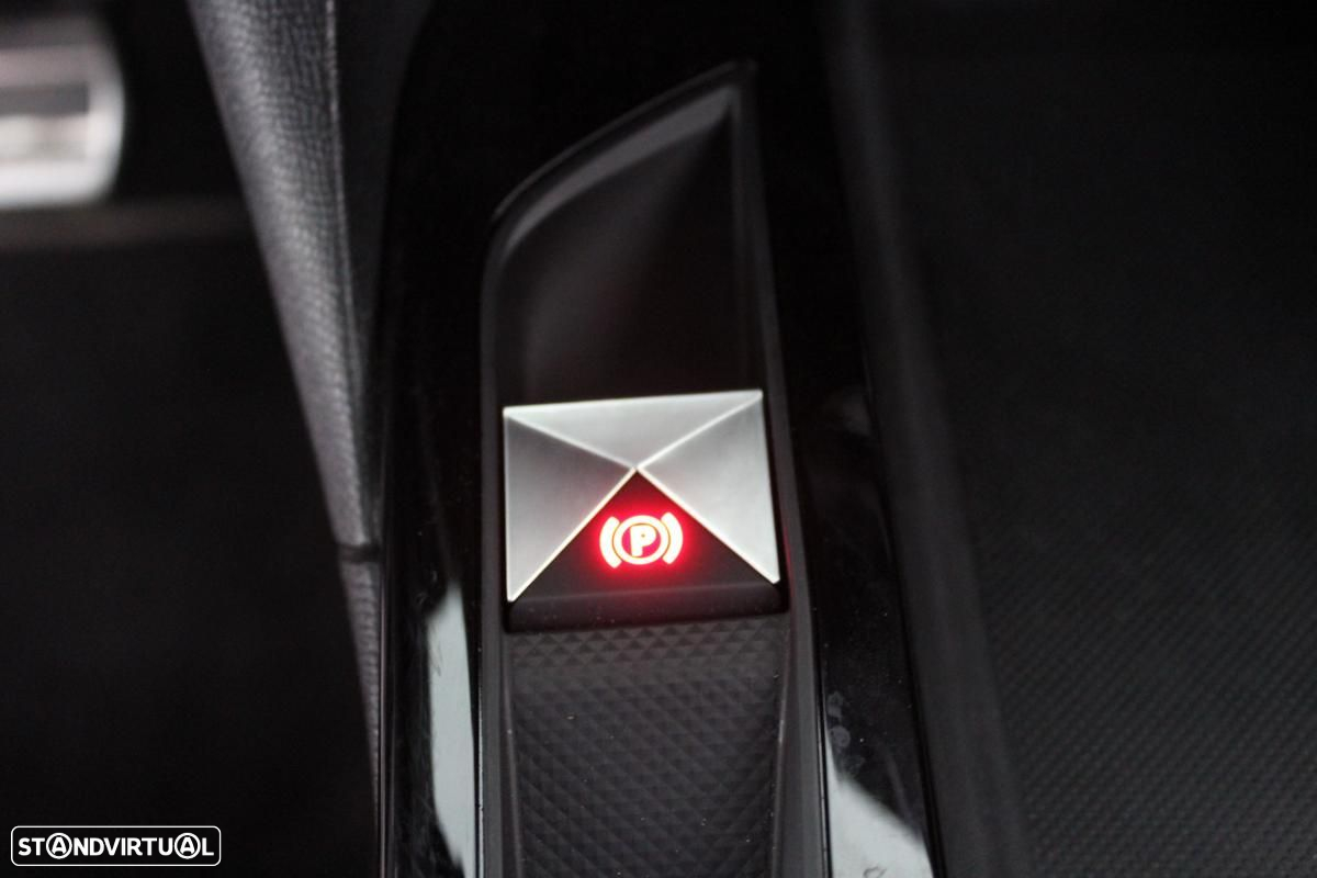 DS DS3 Crossback E-Tense Performance Line - 28