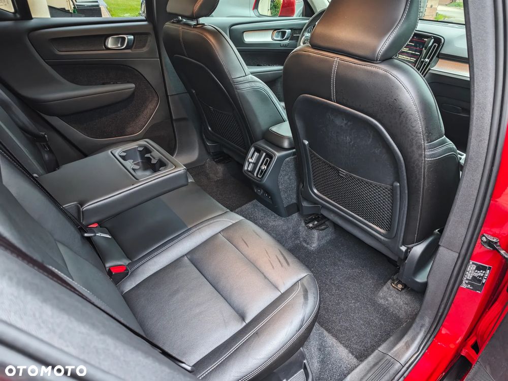 Volvo XC 40 T4 AWD R-Design - 29