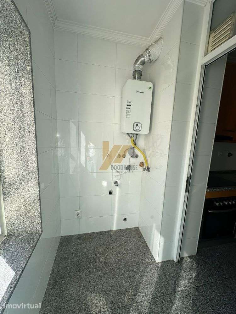 Apartamento T3 de duas frentes com 3 wc´s - Grande imagem: 3/13