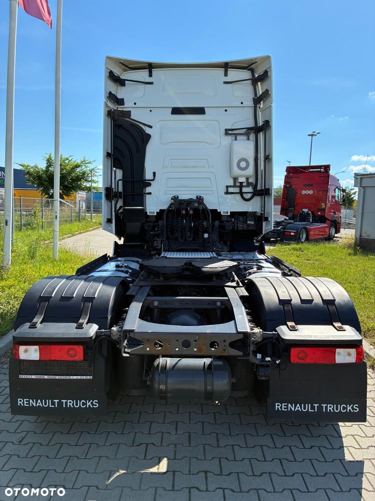 Renault T480 HIGH Sleeper Cab - 6