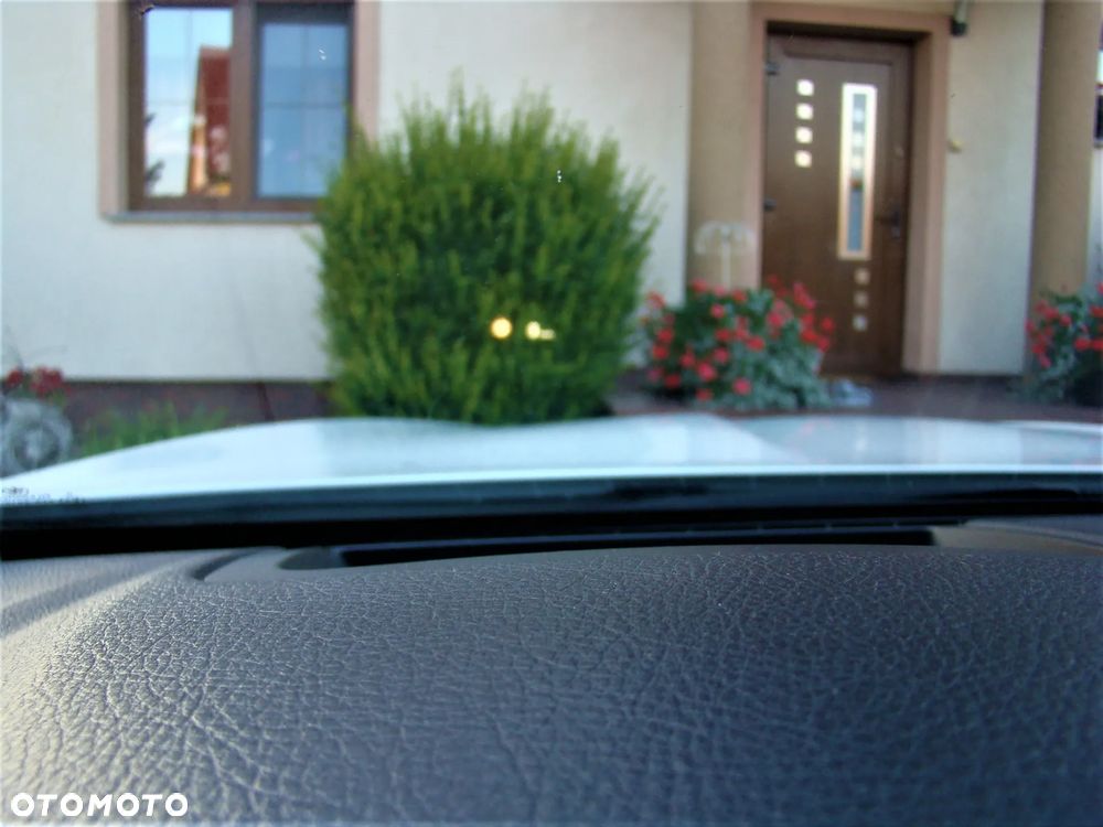 BMW Seria 5 525d xDrive Sport-Aut Modern Line - 10