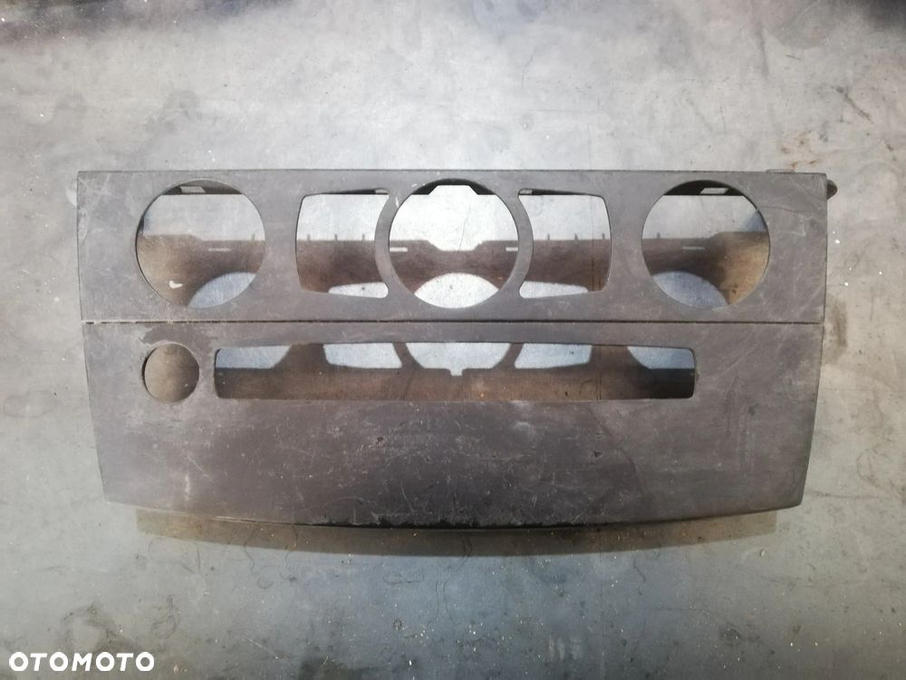 BMW E60 E61 OSŁONA RAMKA PANELU DESKI KONSOLI 7063145 - 1