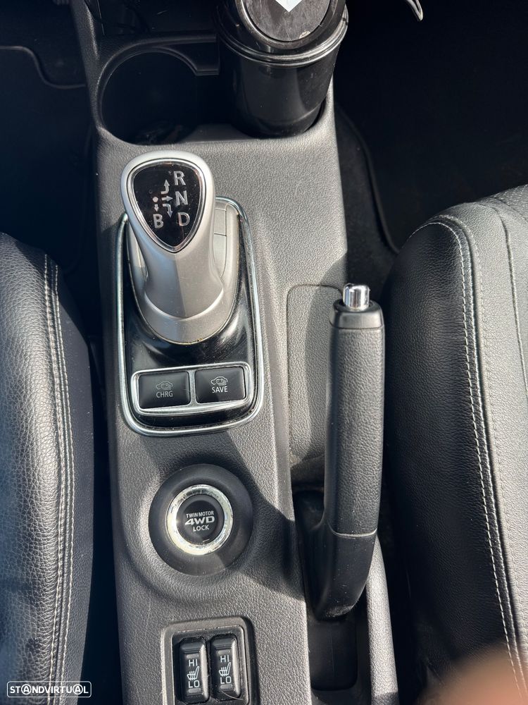 Mitsubishi Outlander - 12