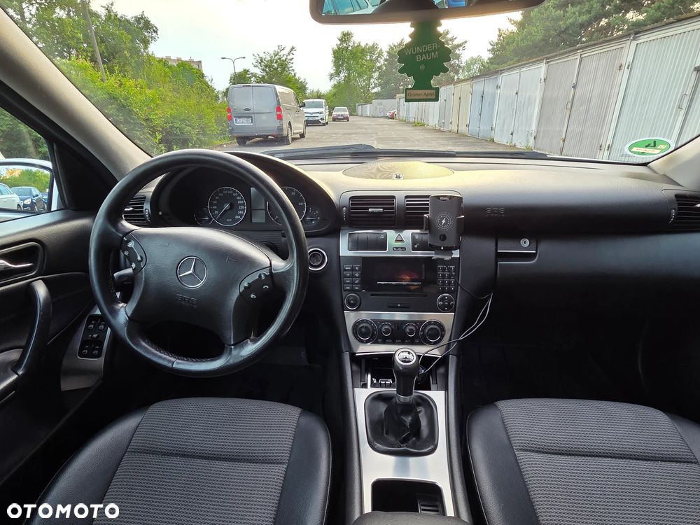 Mercedes-Benz Klasa C 220 T CDI Avantgarde - 10