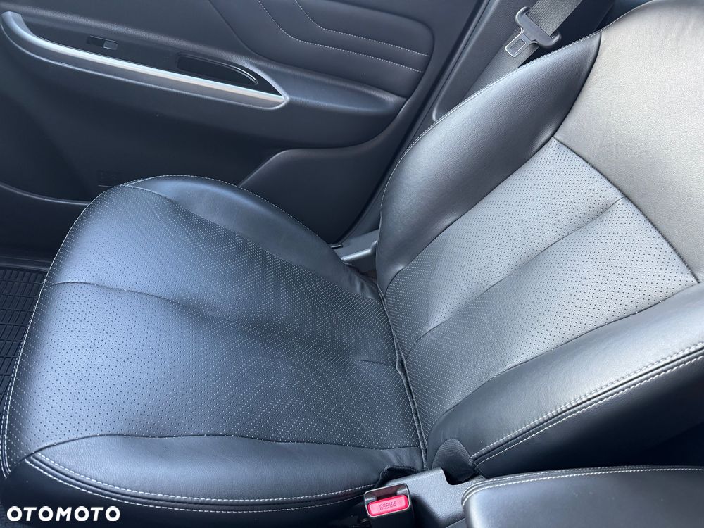 Mitsubishi L200 2.2 d DC Instyle Plus - 29