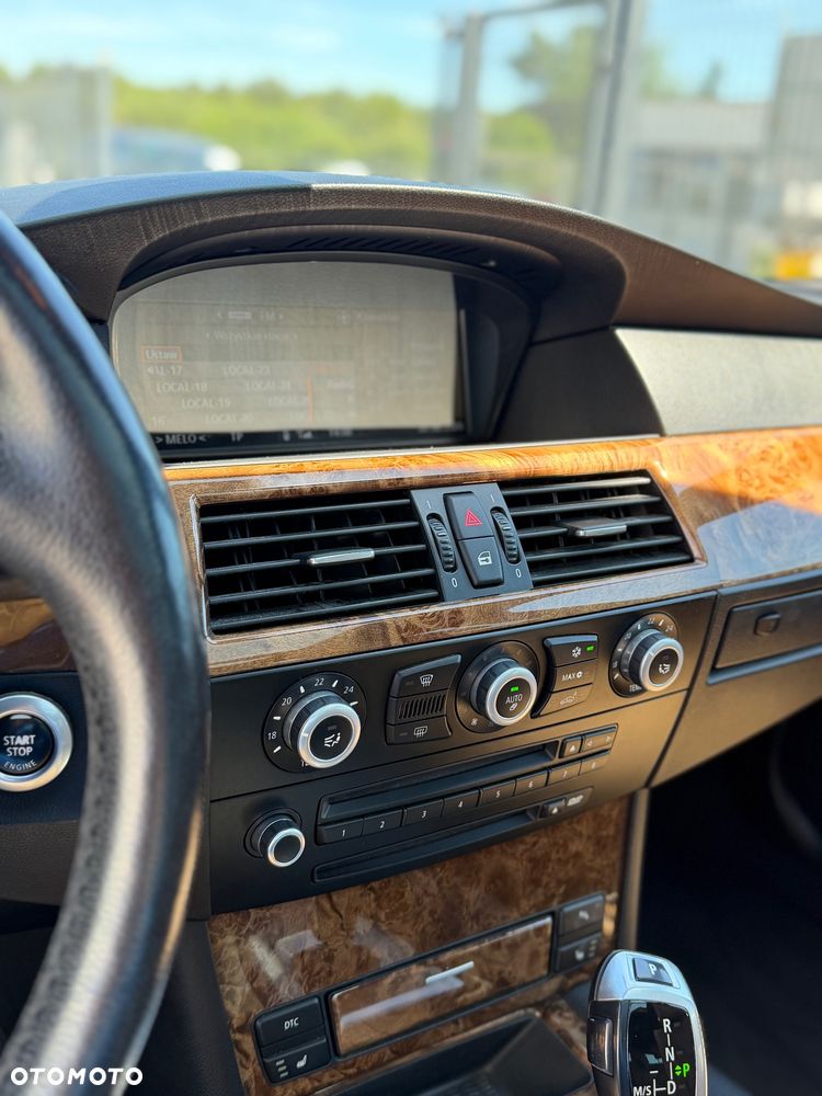 BMW Seria 5 520d - 14
