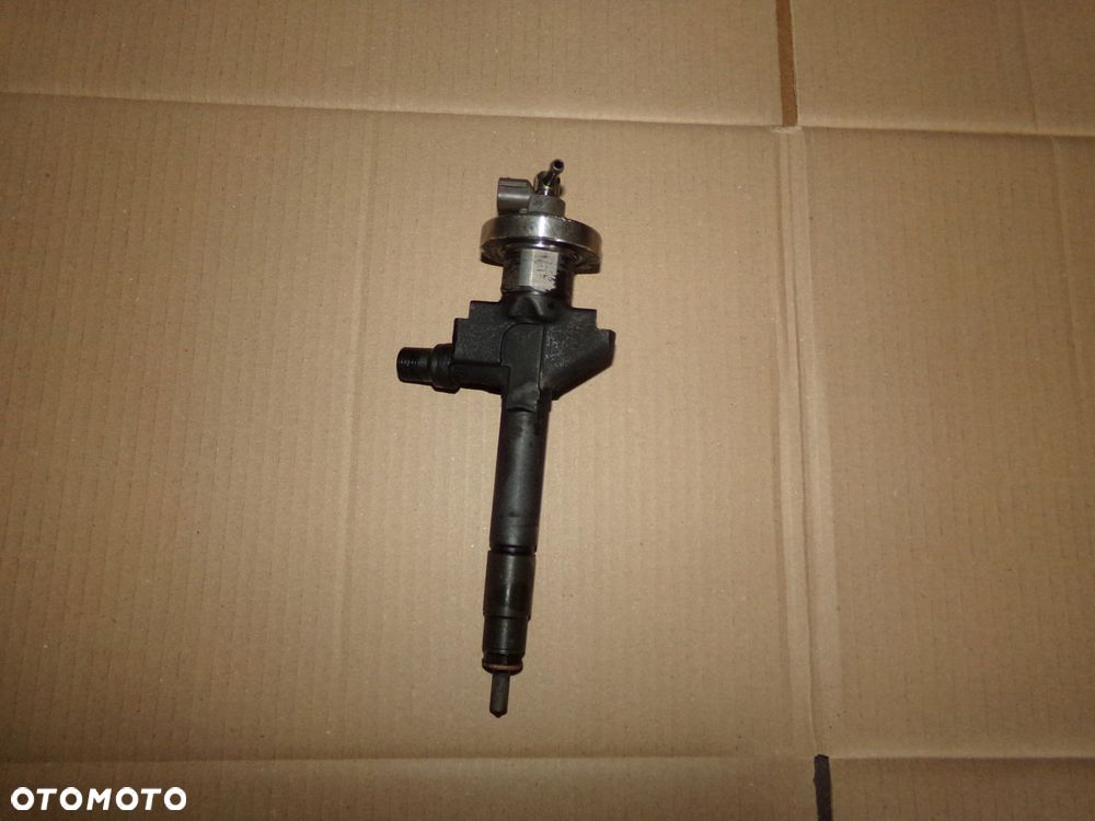 wtrysk wtryskiwacz 13h50b mazda 6 5 mpv ii 2.0 citd - 1