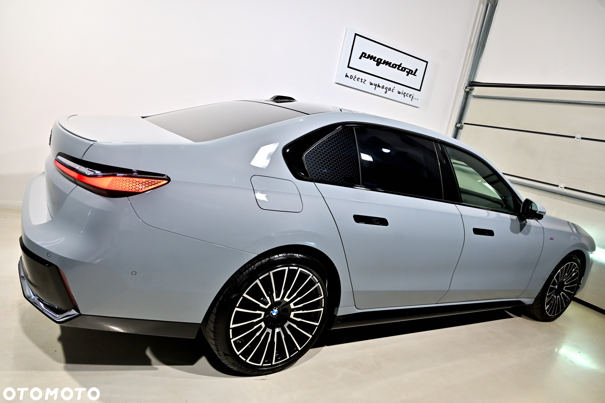 BMW Seria 7 - 35