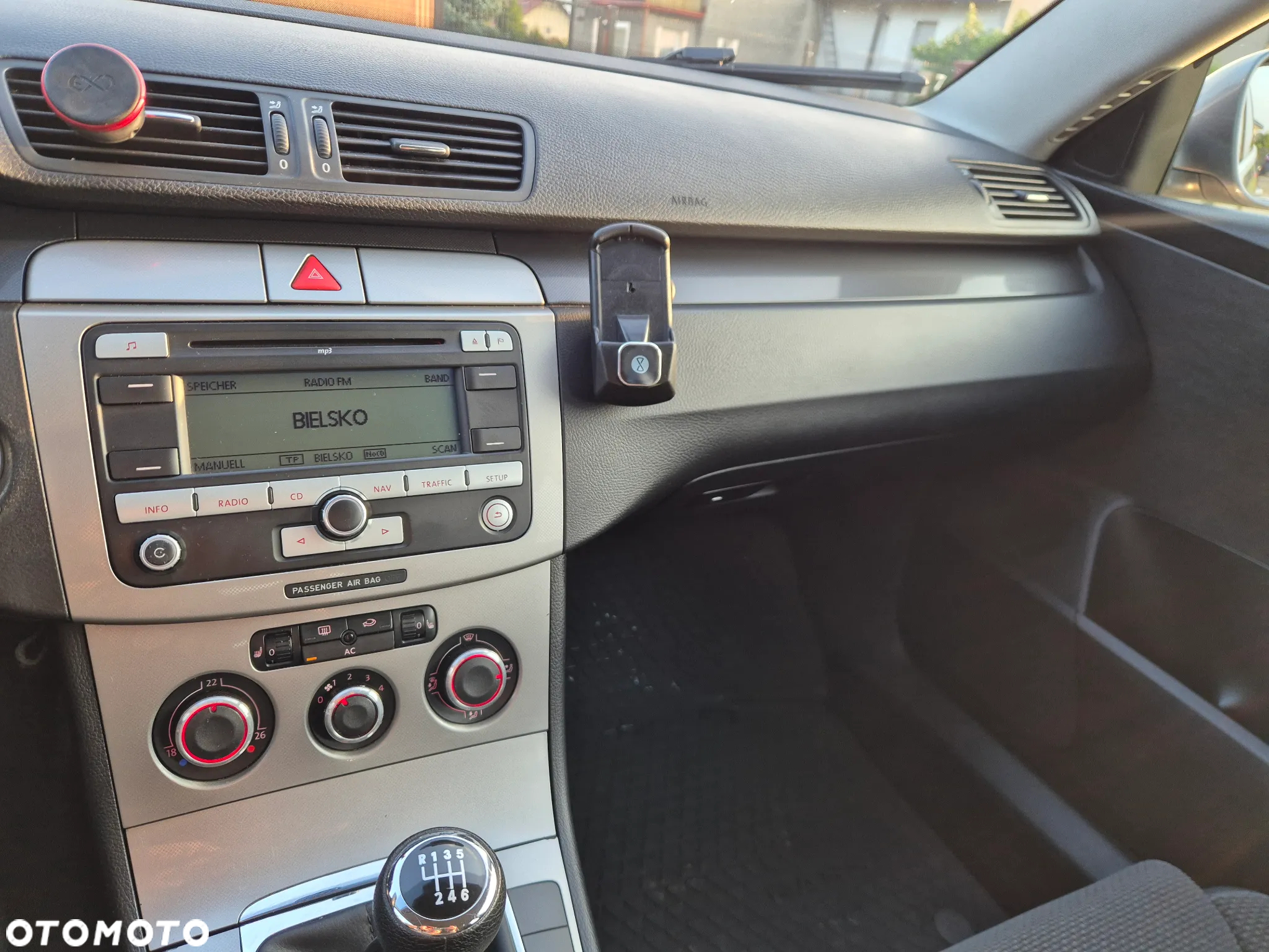 Volkswagen Passat 2.0 TDI DPF Comfortline - 21