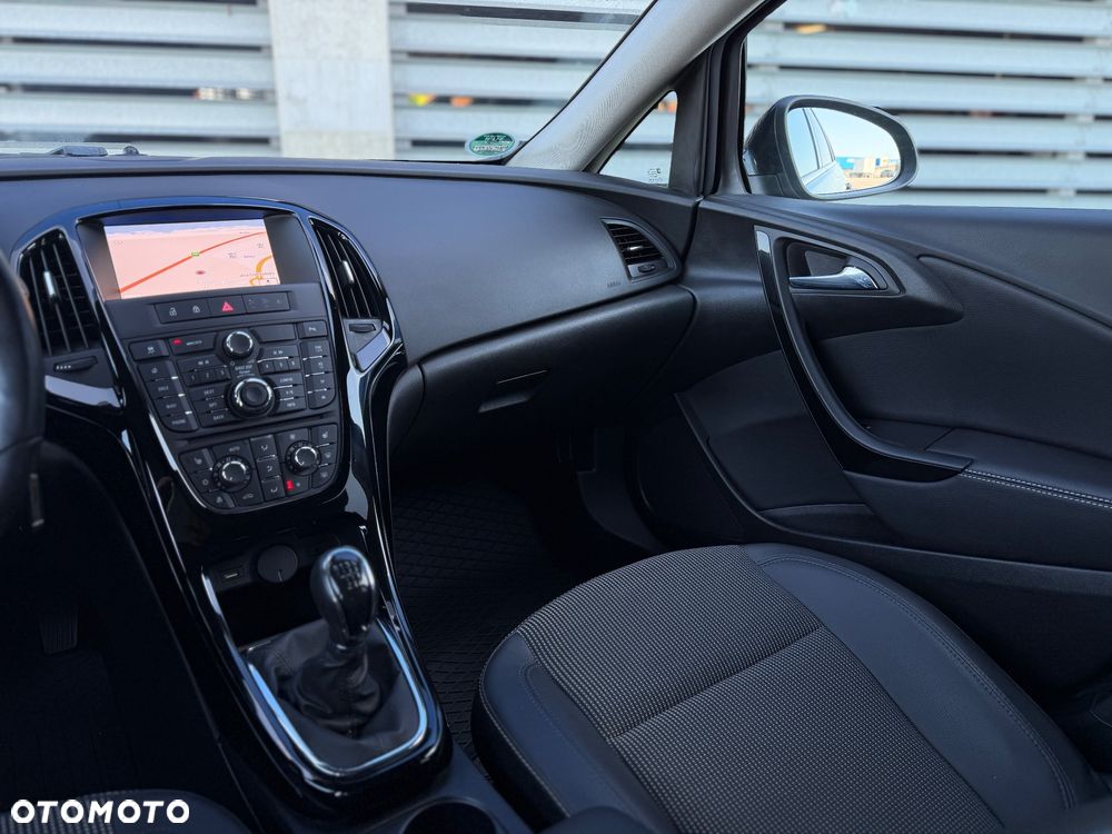 Opel Astra 1.6 CDTI Cosmo - 16
