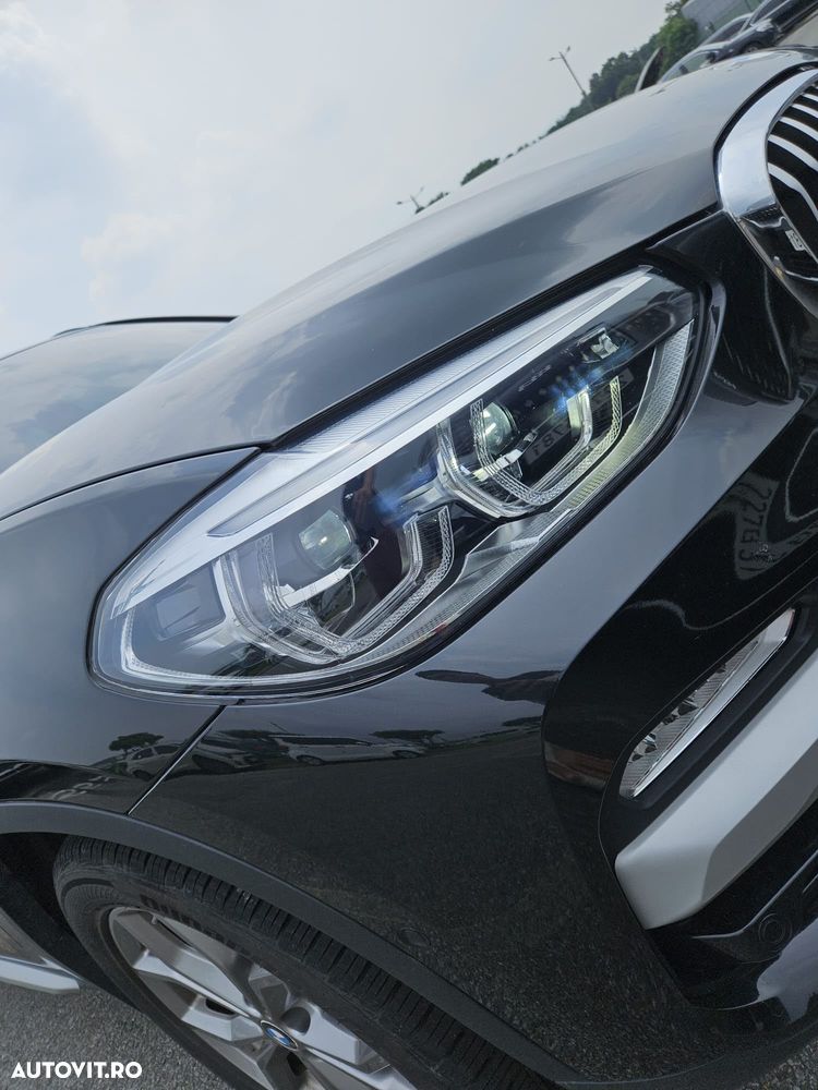 BMW X3 xDrive20d AT xLine - 9