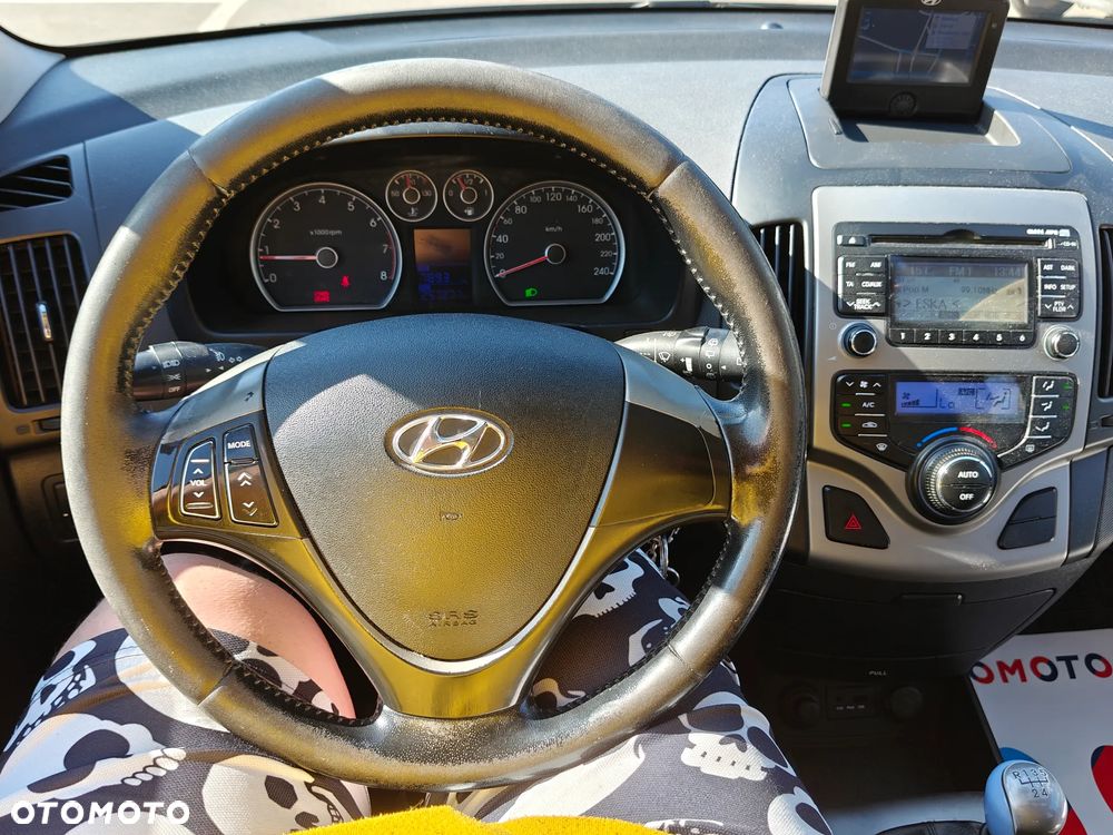 Hyundai i30 1.6 Seasons - 6