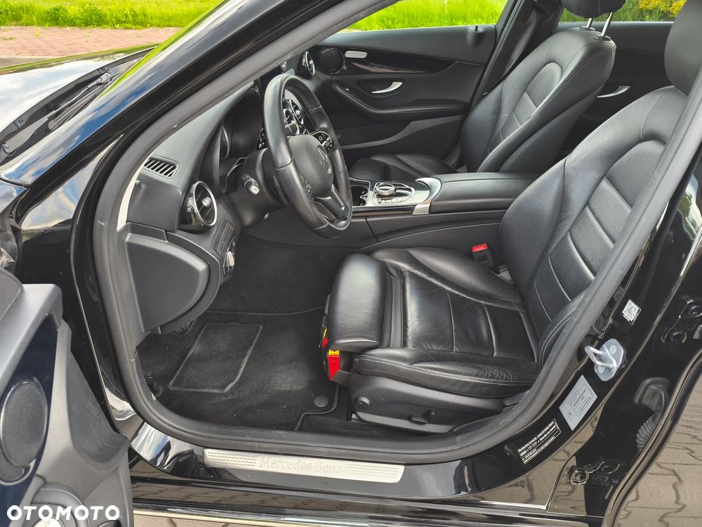Mercedes-Benz Klasa C 200 4MATIC 9G-TRONIC - 12