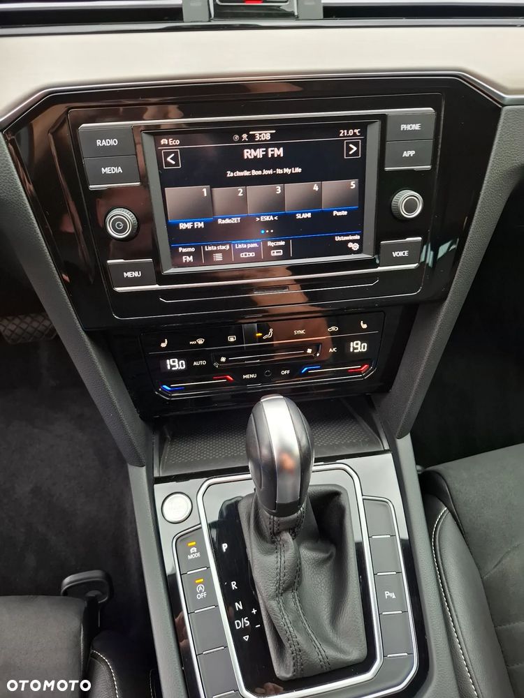 Volkswagen Passat Variant 1.5 TSI EVO Elegance DSG - 21
