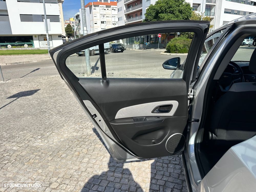 Chevrolet Cruze 2.0 VCDi LT - 16