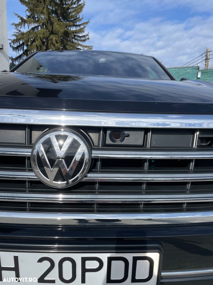 Volkswagen Touareg - 2