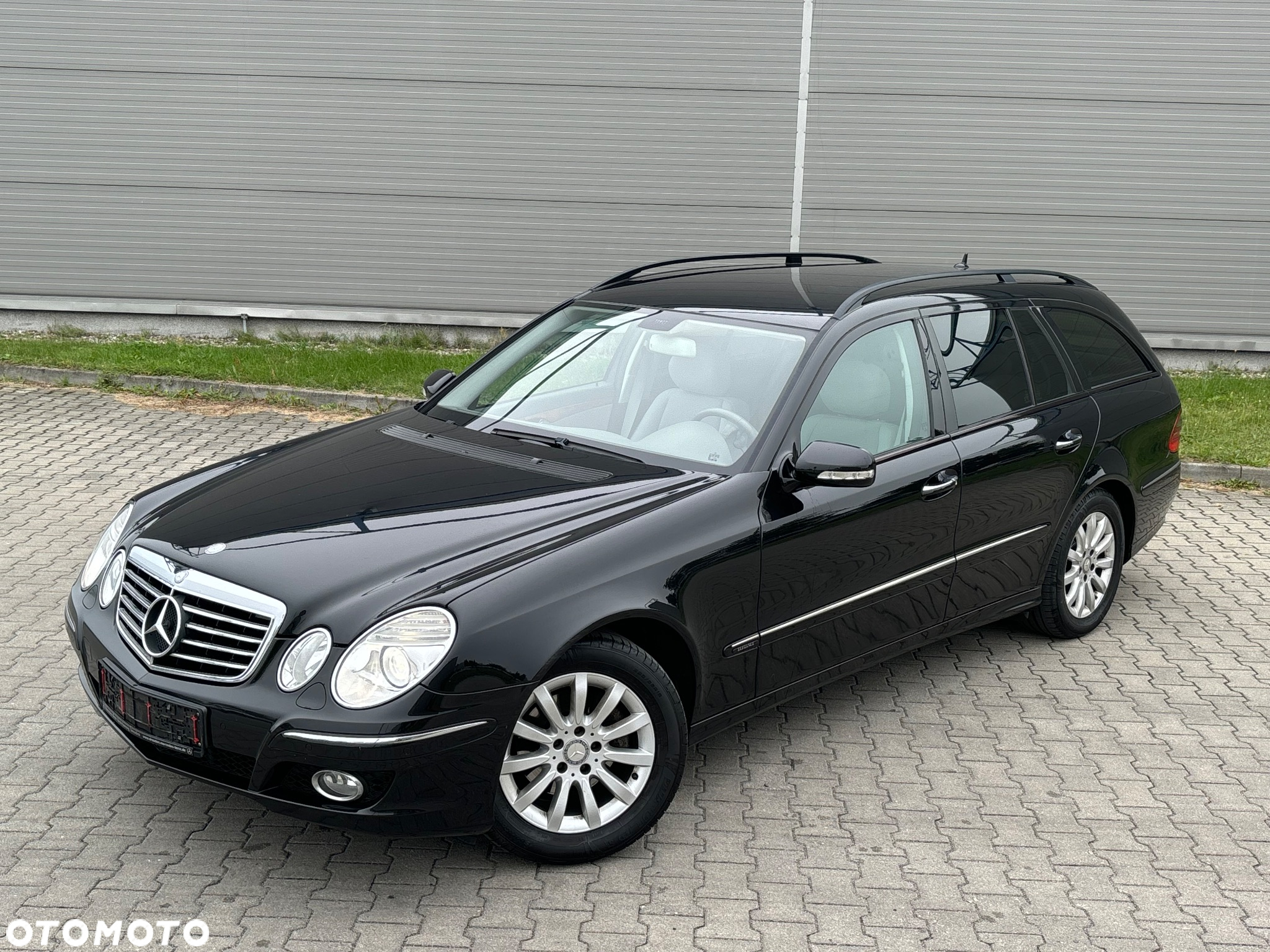 Mercedes-Benz Klasa E 200 T Kompressor Elegance - 22