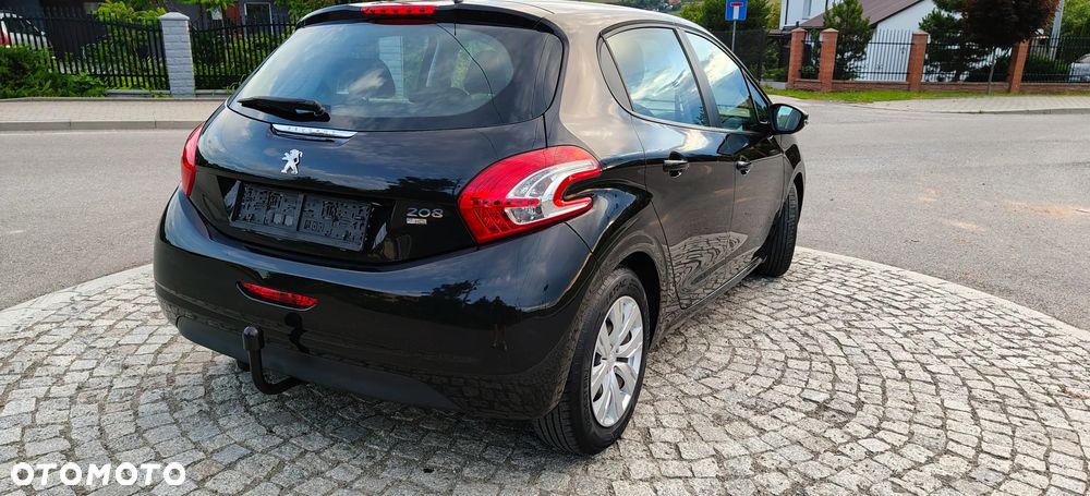 Peugeot 208 - 5